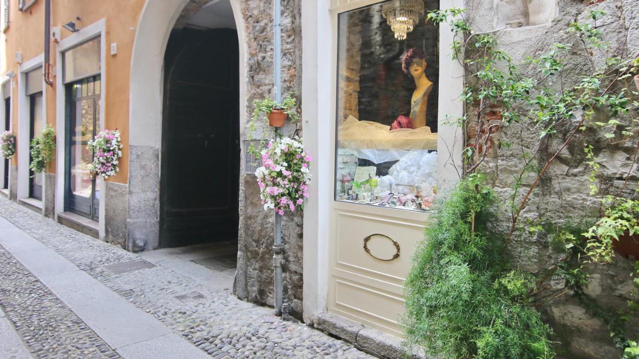 Italianway - Vitani 30 Côme Esterno foto